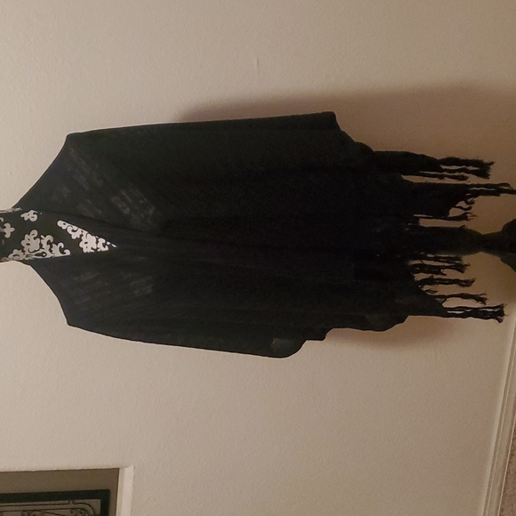 NWT New York & Co Wrap / Shawl / Scarf - Picture 1 of 2